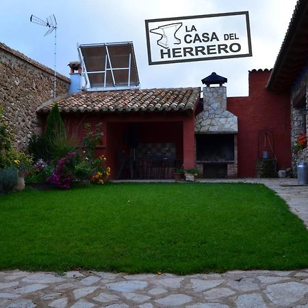 La Casa Del Herrero El Poyo Bagian luar foto