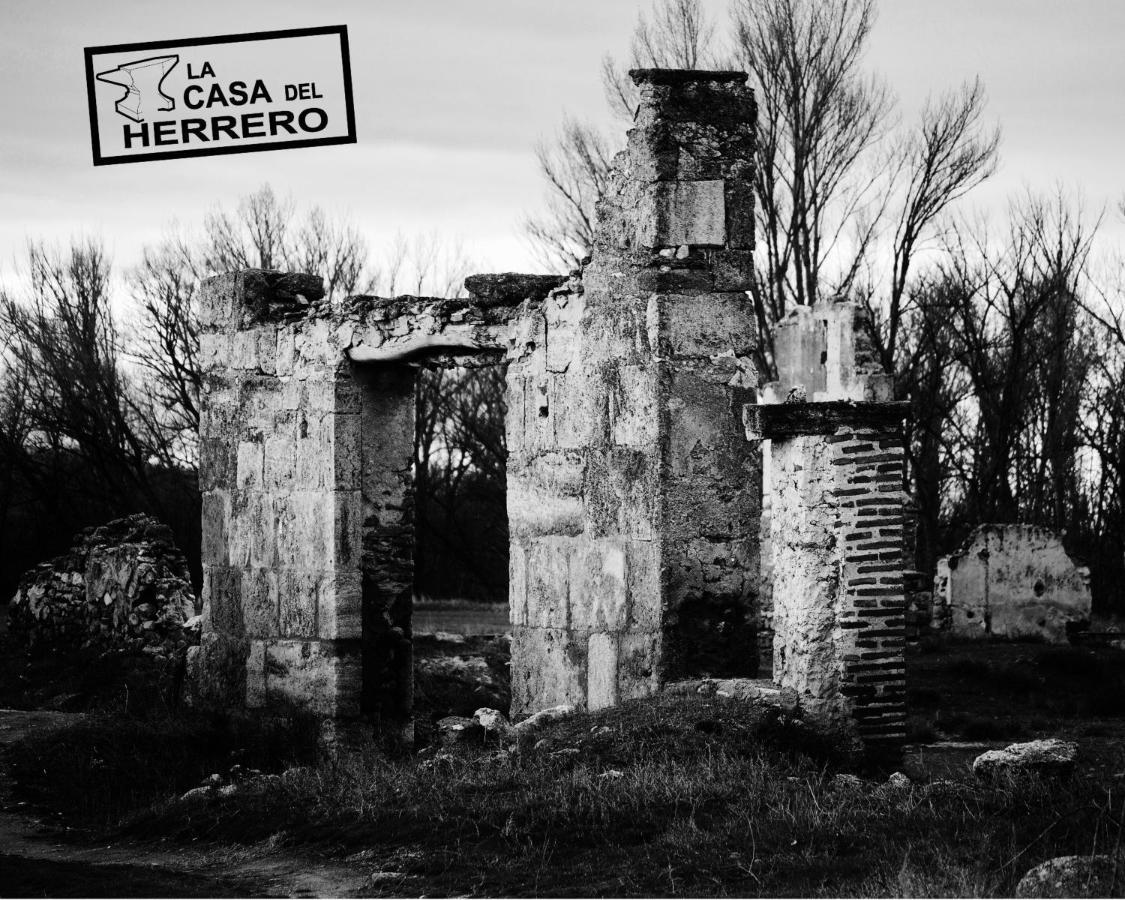 La Casa Del Herrero El Poyo Bagian luar foto