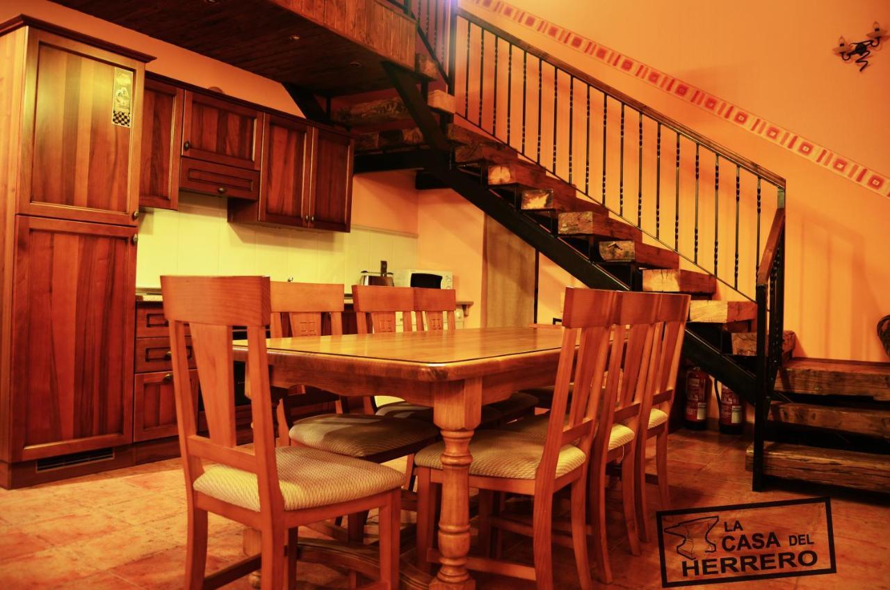 La Casa Del Herrero El Poyo Bagian luar foto