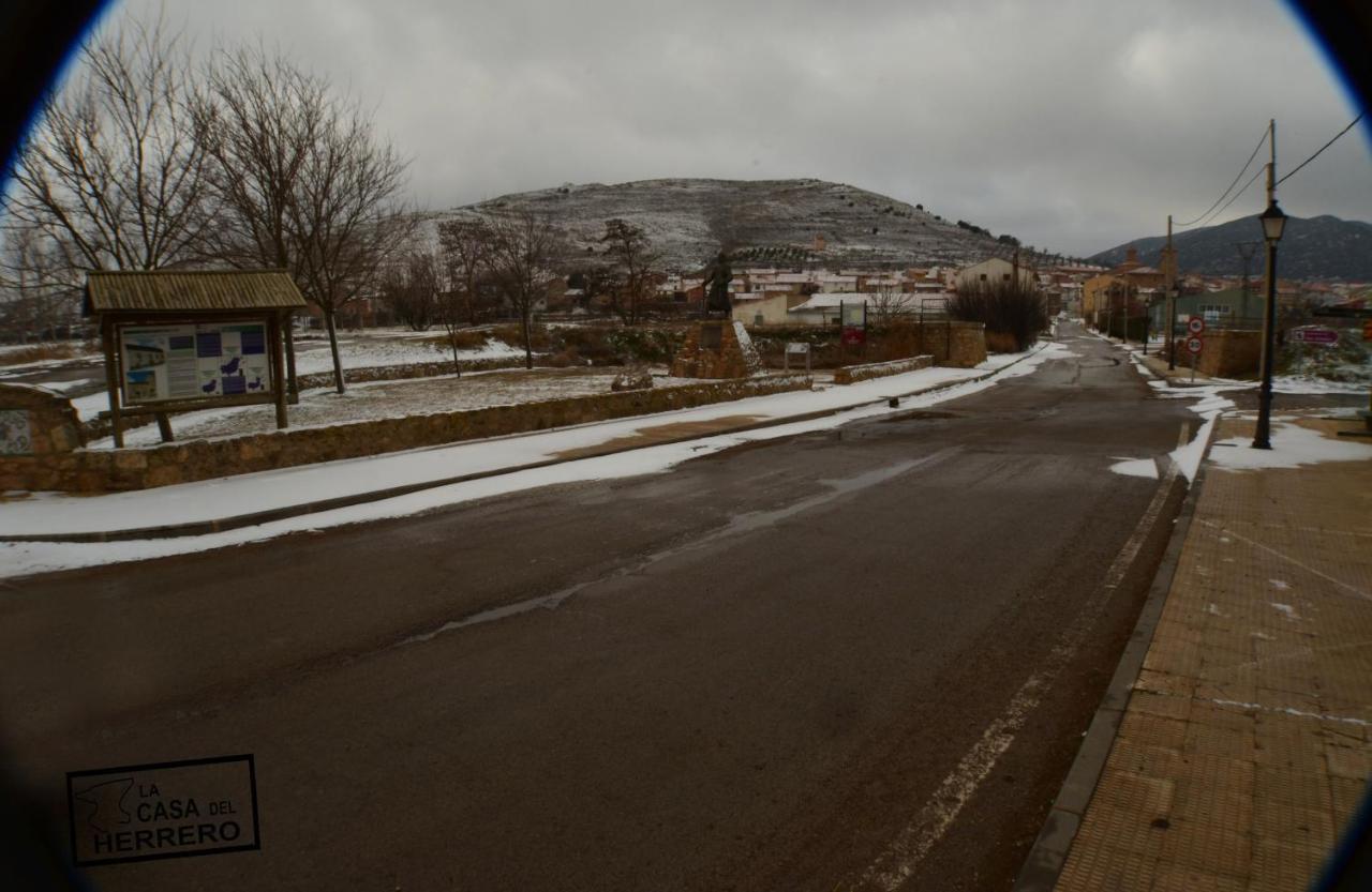La Casa Del Herrero El Poyo Bagian luar foto