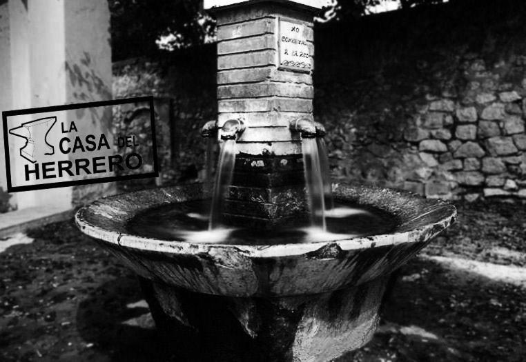La Casa Del Herrero El Poyo Bagian luar foto