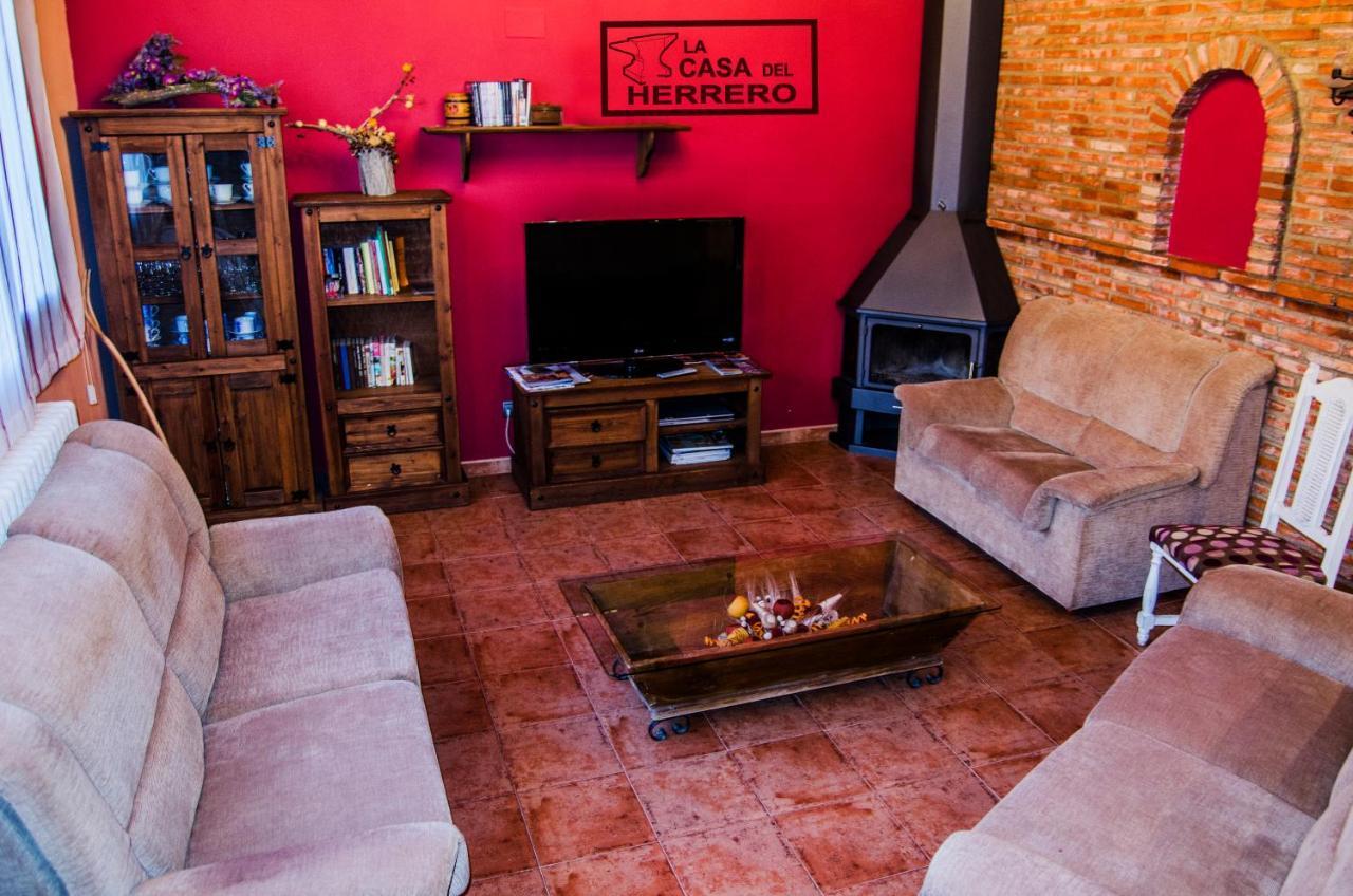 La Casa Del Herrero El Poyo Bagian luar foto