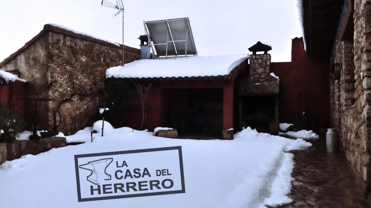 La Casa Del Herrero El Poyo Bagian luar foto