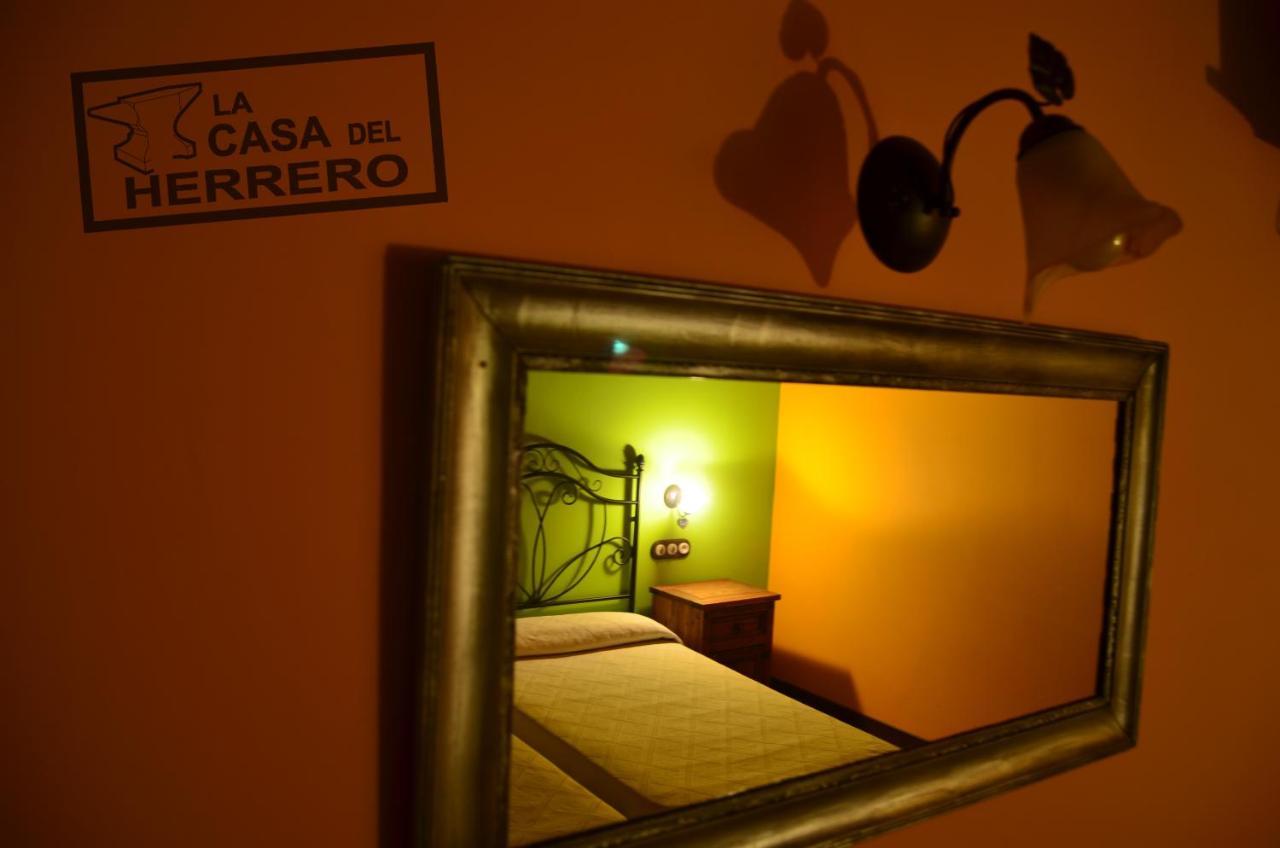 La Casa Del Herrero El Poyo Bagian luar foto